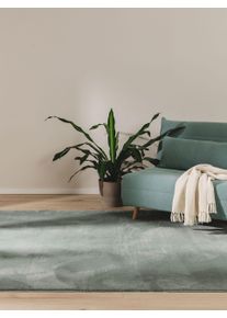 benuta Basic Uměl&eacute; kož&iacute;&scaron;kov&eacute; koberce Furry Zelen&aacute; 60x120 cm Uni