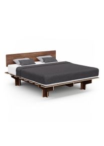 Blumfeldt NordicAura King rám manželské postele, 180 cm x 200 cm, robustní, bez nářadí, eukalyptové dřevo, polička