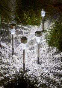 Sol&aacute;rn&iacute; dekorativn&iacute; sv&iacute;tidlo pro osvětlen&iacute; cesty (4 ks v balen&iacute;) | Stř&iacute;brn&aacute; | Vel. 31 cm | bonprix