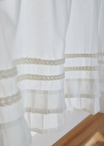 Vitr&aacute;žkov&aacute; z&aacute;clona s r&yacute;&scaron;ky organick&aacute; bavlna | B&iacute;l&aacute; | Vel. 30x85 cm | bonprix